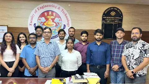 Lucknow News: लखनऊ विश्वविद्यालय के 10 मेधावी छात्रों का एचसीएल टेक में चयन, कितने लाख रुपए प्रतिवर्ष का मिला पैकेज, जानें