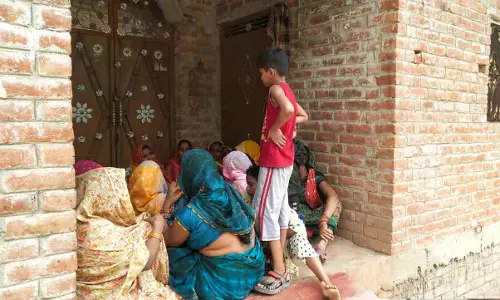 Unnao News: एक ही परिवार के चार लोगों की मौत से सनसनी, पति ने की पत्नी और बच्चों की हत्या के बाद आत्महत्या करने की आशंका