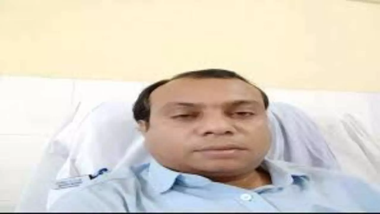 Chandauli News::डिप्टी सीएमओ के फर्जी प्रमोशन का एक और जिन्न आया बाहर,साहब भी मामला दबाने की कर रहे है कोशिश