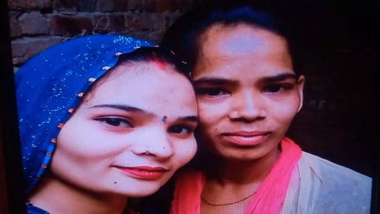 Nand Bhabhi killed in car collision, one injured