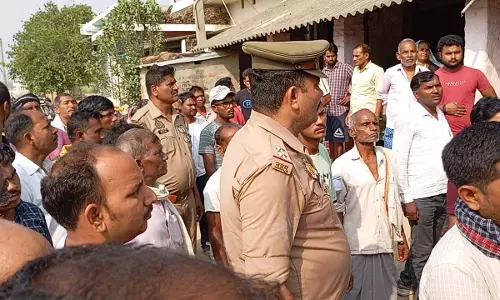 Girl Dead Body found corpse With fan police investigating Crime News in Hindi
