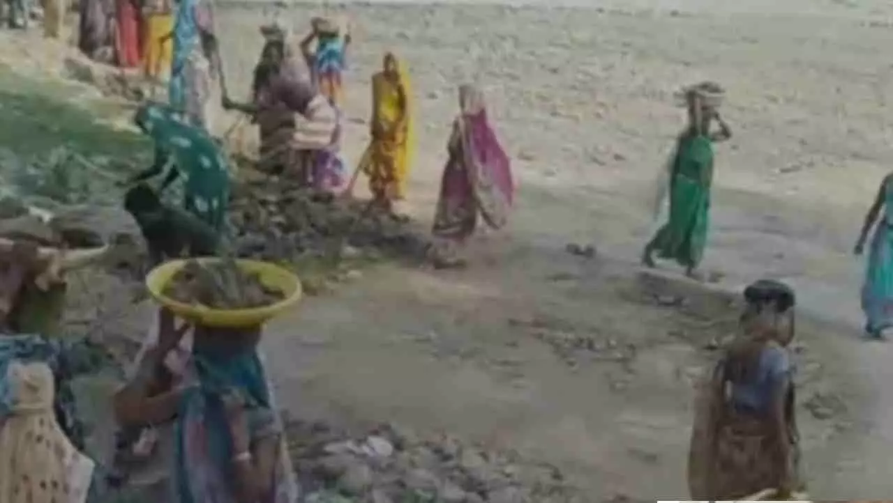 Raebareli News: रायबरेली में सीडीओ का जल क्रांति प्लान, कागजों से धरातल पर उतरेंगे 500 तालाब, बुझेगी सदियों की प्यास