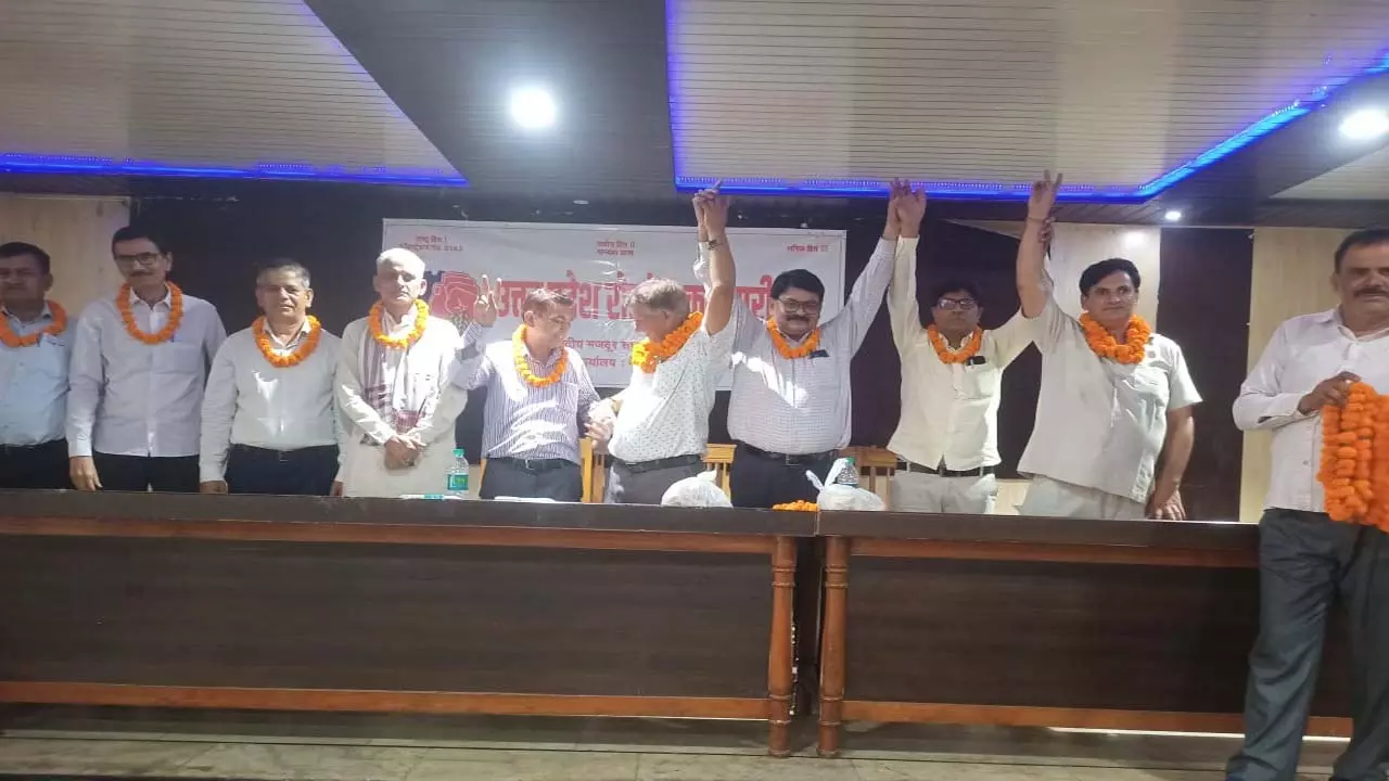 New team of roadway workers formed in Meerut, Bharat Bhushan president and Anuj Sharma again minister