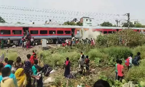 Hadkamp from brake banding in Antyodaya Express in Khalilabad, affair among passengers