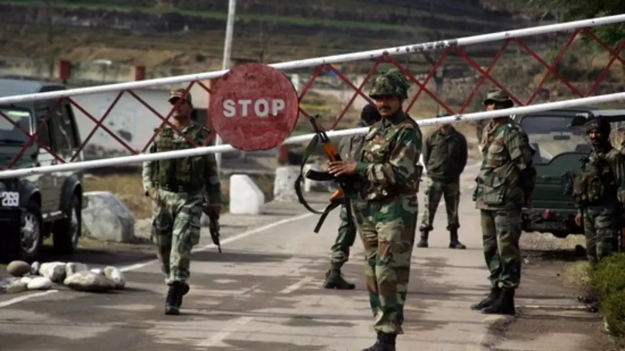 सीजफायर नहीं हो रहा खत्म, अफवाहों पर न दें ध्यान..., अफवाहों पर सेना ने तोड़ी चुप्पी, कहा, पाकिस्तान के साथ कोई बैठक नहीं हो रही