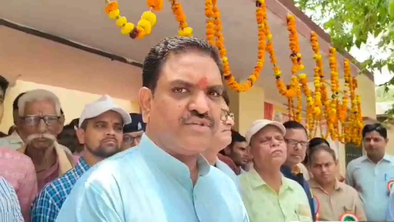 Barabanki News: भारतीय सेना पर सवाल उठाना सपा की बन चुकी है आदत- राज्यमंत्री असीम अरुण का रामगोपाल यादव पर तीखा हमला