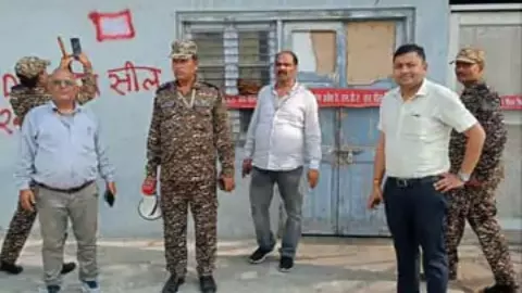 lucknow Charbagh Mohan Hotel sealed LDA issued order to demolish illegally constructed floors