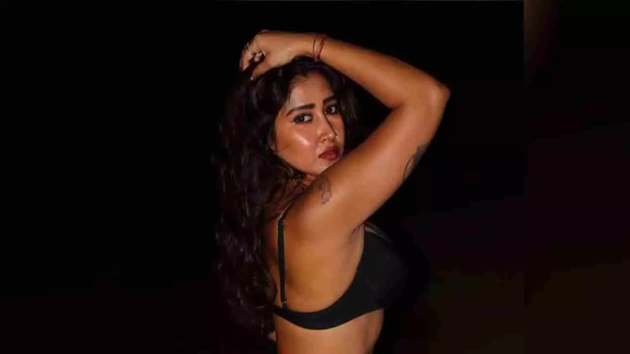 Sofia Ansari Hot Dance Video