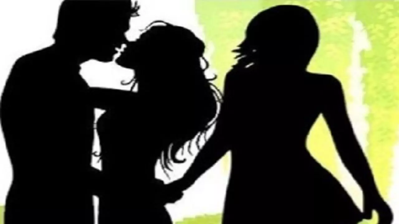 Hathras News: पति का भाभी से अवैध संबंध, पत्नी को जहर देकर किया मारने का प्रयास