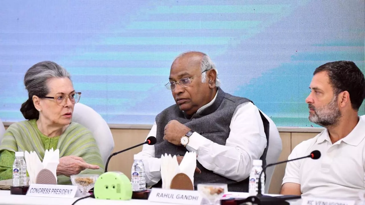 कांग्रेस मोदी सरकार को घेरने कर रही बड़ी तैयारी, आहूत की प्रवक्ताओं की खास बैठक, विदेश नीति पर बनाएगी आक्रामक रणनीति