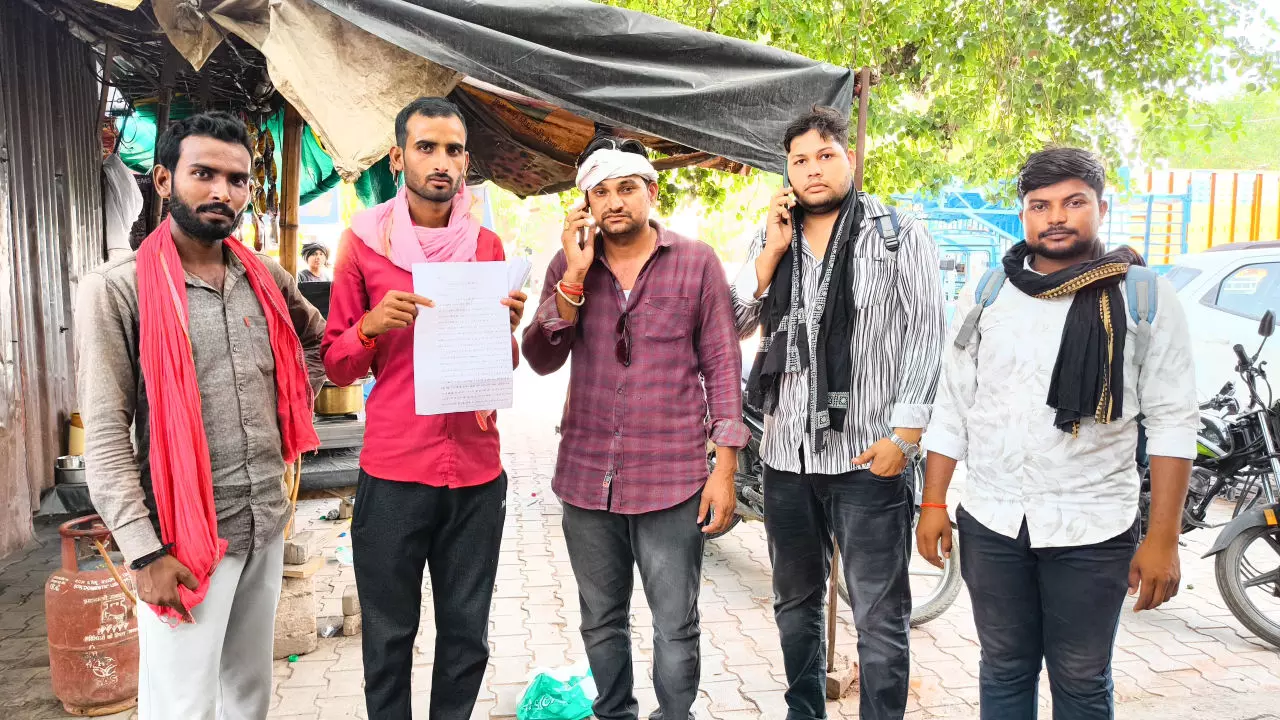 Jhansi News: झांसी में फर्जी नौकरी गिरोह: झांसा देकर 13 लाख 60 हजार की ठगी, पूरे परिवार ने मिलकर किया कांड
