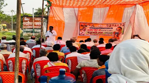 Chandauli News: महा चौपाल के माध्यम से राजीव गांधी की पुण्यतिथि पर कांग्रेसियों ने दी श्रद्धांजलि Chandauli News: महा चौपाल के माध्यम से राजीव गांधी की पुण्यतिथि पर कांग्रेसियों ने दी श्रद्धांजलि