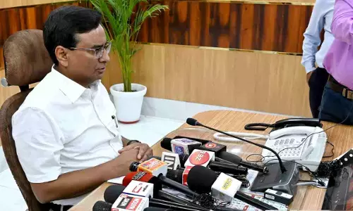 Jhansi News: अमृत भारत सेशन योजना के तहत पुनर्विकसित ओरछा और पुखरायां स्टेशन का प्रधानमंत्री वर्चुअल माध्यम से करेंगे लोकार्पण