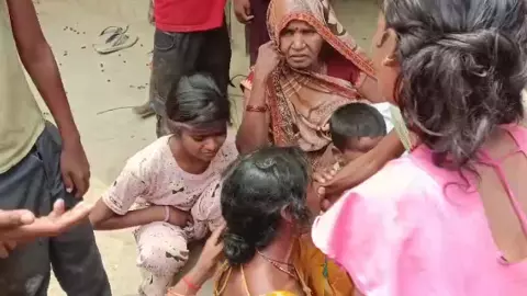 Four boys returning from Baraat crushed by truck, two boys die tragically Four boys returning from Baraat crushed by truck, two boys die tragically
