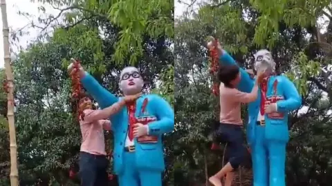 Children did Obscene Act with Ambedkar statue Children did Obscene Act with Ambedkar statue