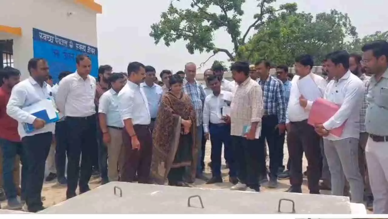 Raebareli News: योगी सरकार ने रायबरेली में जल जीवन मिशन की हकीकत जानने के लिए भेजी आईएएस बी चंद्रकला