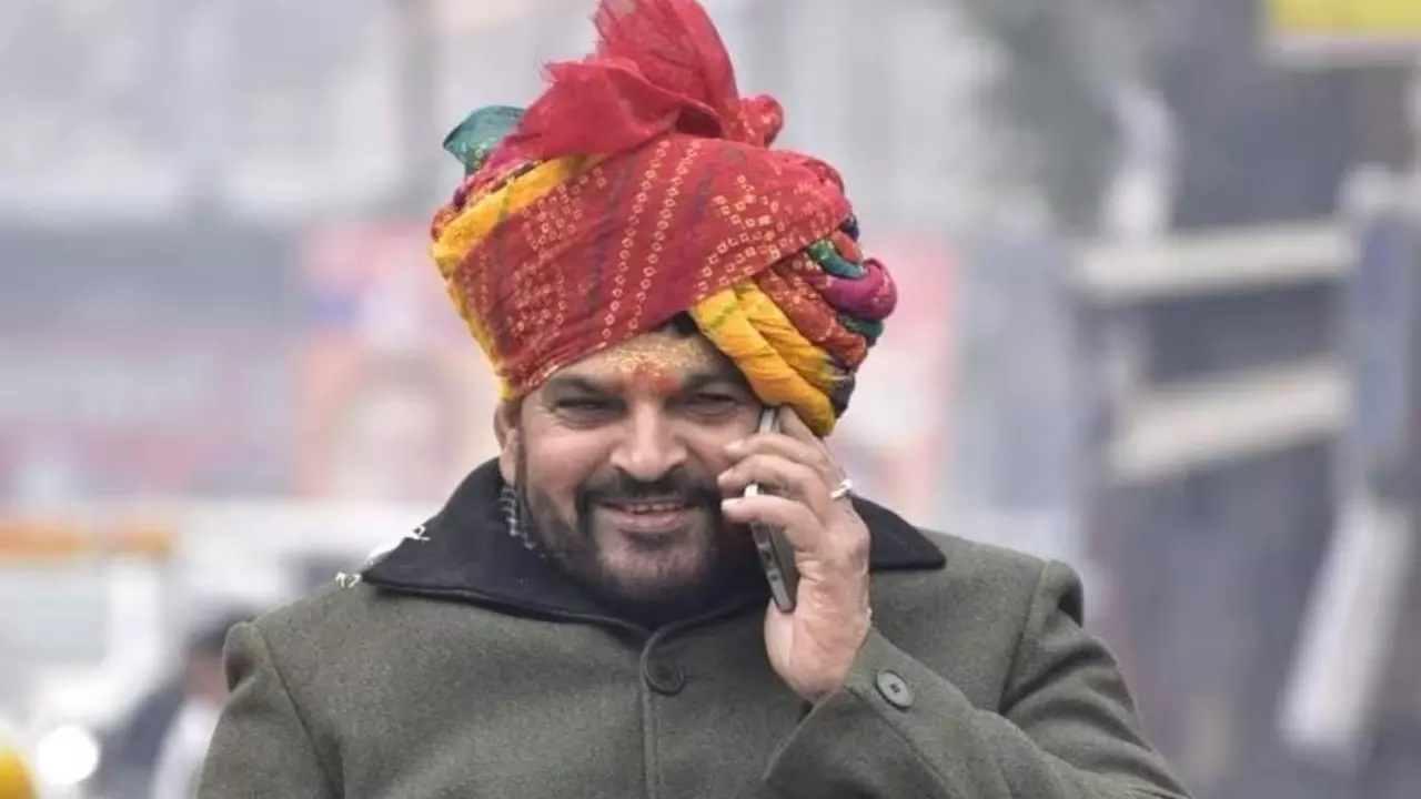 पूर्व सांसद बृजभूषण सिंह को मिली बड़ी राहत, कोर्ट ने POCSO केस किया बंद
