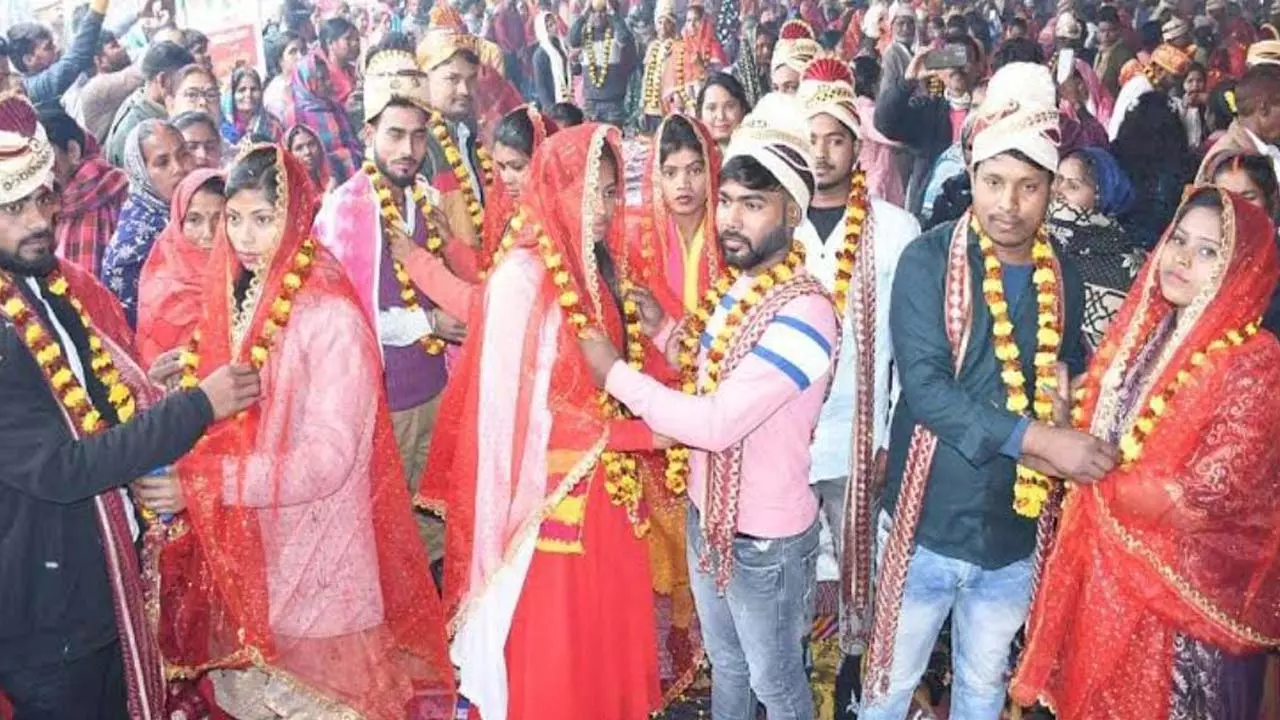 Gorakhpur News: सामूहिक विवाह के लाभार्थियों को मिलेगा एक लाख, गोरखपुर से शुरूआत करेंगे सीएम योगी