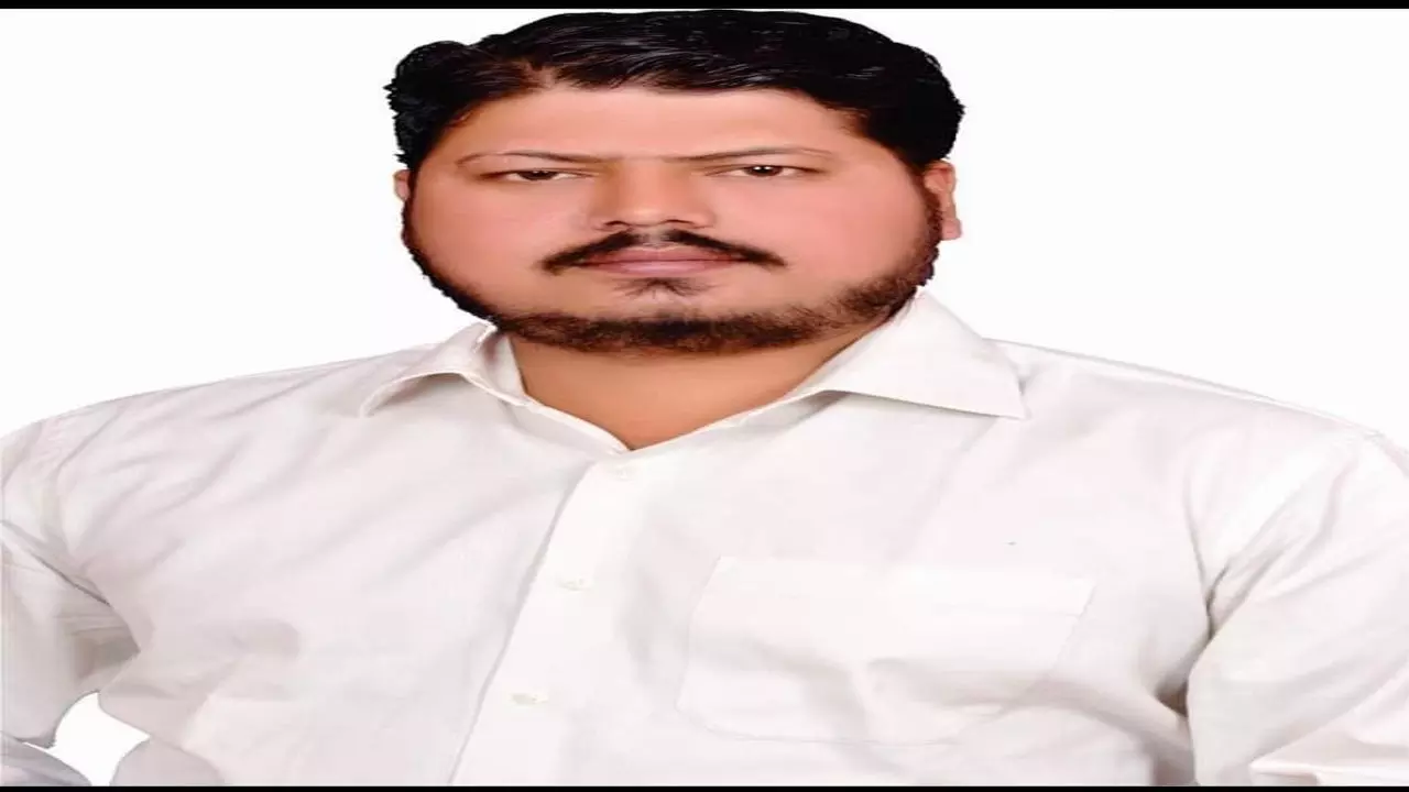 Barabanki News: ठाकुर बिरादरी पर आरोप लगाने वाले स्वामी प्रसाद मौर्य को प्रधान ने सुनाई खरी-खरी, माफ़ी की मांग