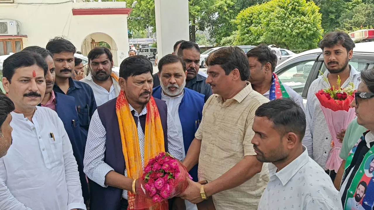 Fatehpur News: केंद्रीय राज्यमंत्री रामदास ने कहा- POK भारत को मिलना चाहिए, पाकिस्तान से एक आरपार का युद्ध जरूरी Fatehpur News: केंद्रीय राज्यमंत्री रामदास ने कहा- POK भारत को मिलना चाहिए, पाकिस्तान से एक आरपार का युद्ध जरूरी