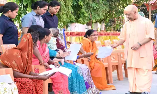 cm yogi janta darshan