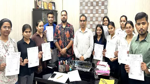 Lucknow News: लखनऊ विश्वविद्यालय के 11 छात्रों का HCL टेक में हुआ सिलेक्शन, कितने लाख का होगा सालाना पैकेज !