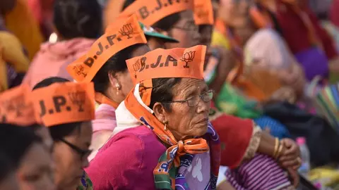 भाजपा हाईकमान ने तय किया मणिपुर का CM! सरकार बनाने को तैयार 22 विधायक; पढें पूरी रिपोर्ट भाजपा हाईकमान ने तय किया मणिपुर का CM! सरकार बनाने को तैयार 22 विधायक; पढें पूरी रिपोर्ट