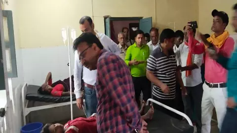 Mirzapur News: आकाशीय बिजली की चपेट में आने से दो सगी बहनों की मौत, 5 झुलसे