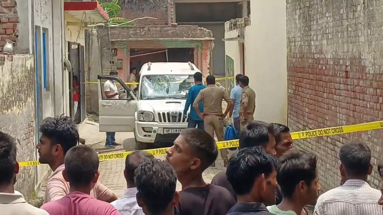 Moradabad News: दर्दनाक हादसा: भाजपा नेता की स्कॉर्पियो ने 3 वर्षीय बच्चे को कुचला, कार छोड़ मौके से फरार