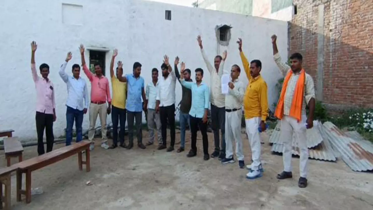 Gonda News: द जर्नलिस्ट एसोसिएशन ने धूमधाम से मनाया हिंदी पत्रकारिता दिवस