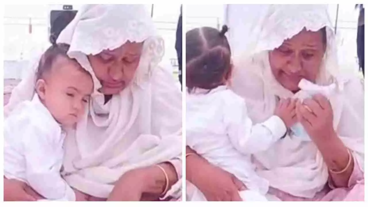 Sidhu Moosewala Mother Video