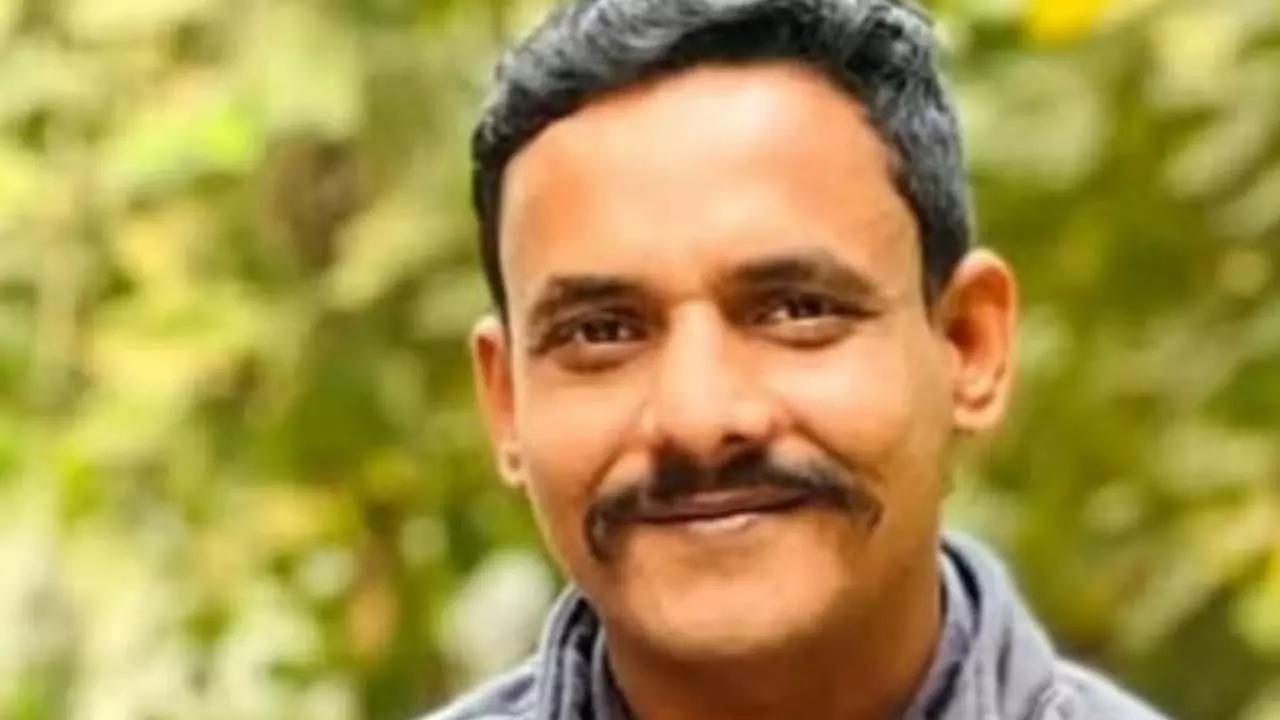 Youth shot dead, body found near panchayat house