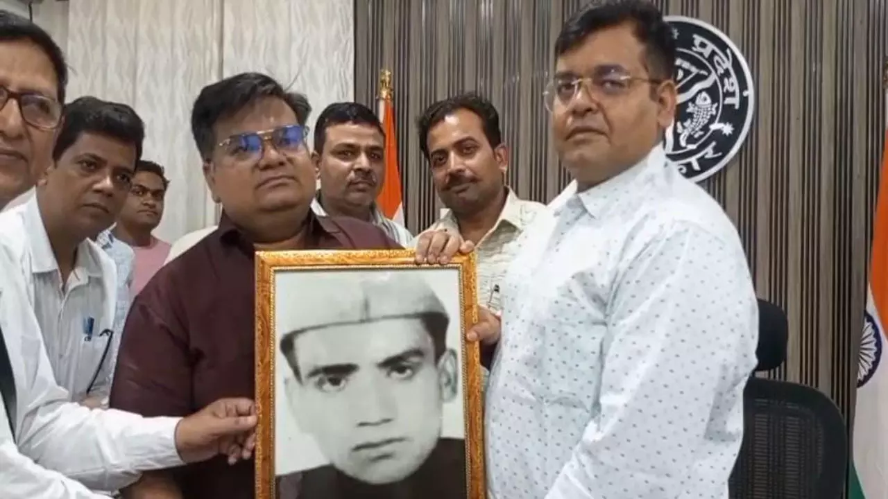 Aligarh News: हिंदी पत्रकारिता दिवस: आज़ादी की लड़ाई में योगदान देने वाले पत्रकारों को नमन