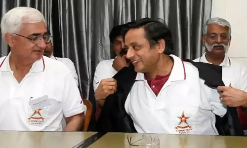 थरूर के बाद अब इस कांग्रेस नेता पर BJP  ने डाले डोरो, बोले- विपक्ष में कुछ अच्छे लोग इन्हें भाजपा के साथ मिलकर काम करना चाहिये।