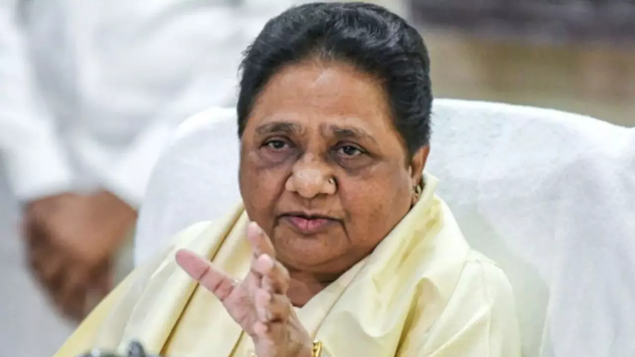 Mayawati Attack On UP Law And Order