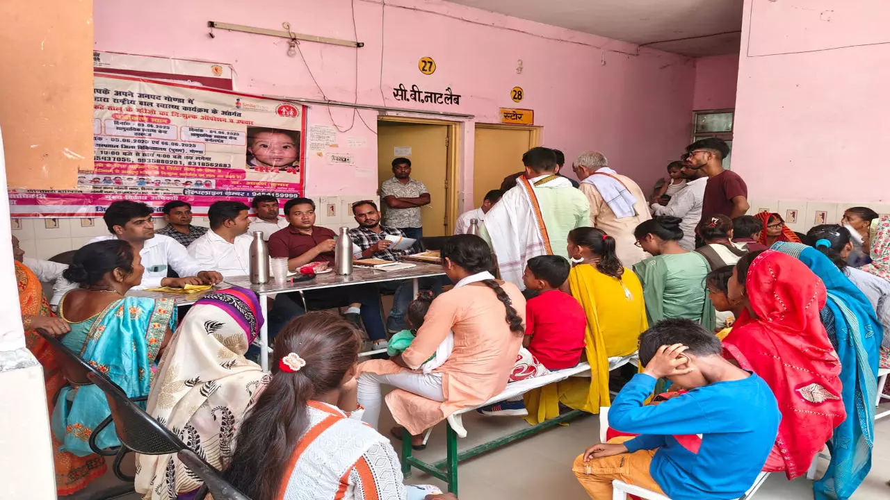 Gonda News: कटे होंठ और तालू के मरीजों के लिए उम्मीद की किरण, सीएचसी मनकापुर में निःशुल्क शिविर