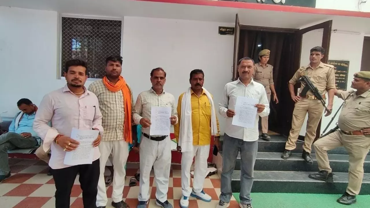 Gonda News : नगर पंचायत कटरा में भ्रष्टाचार और अनियमितता,डीएम और कमिश्नर से शिकायत