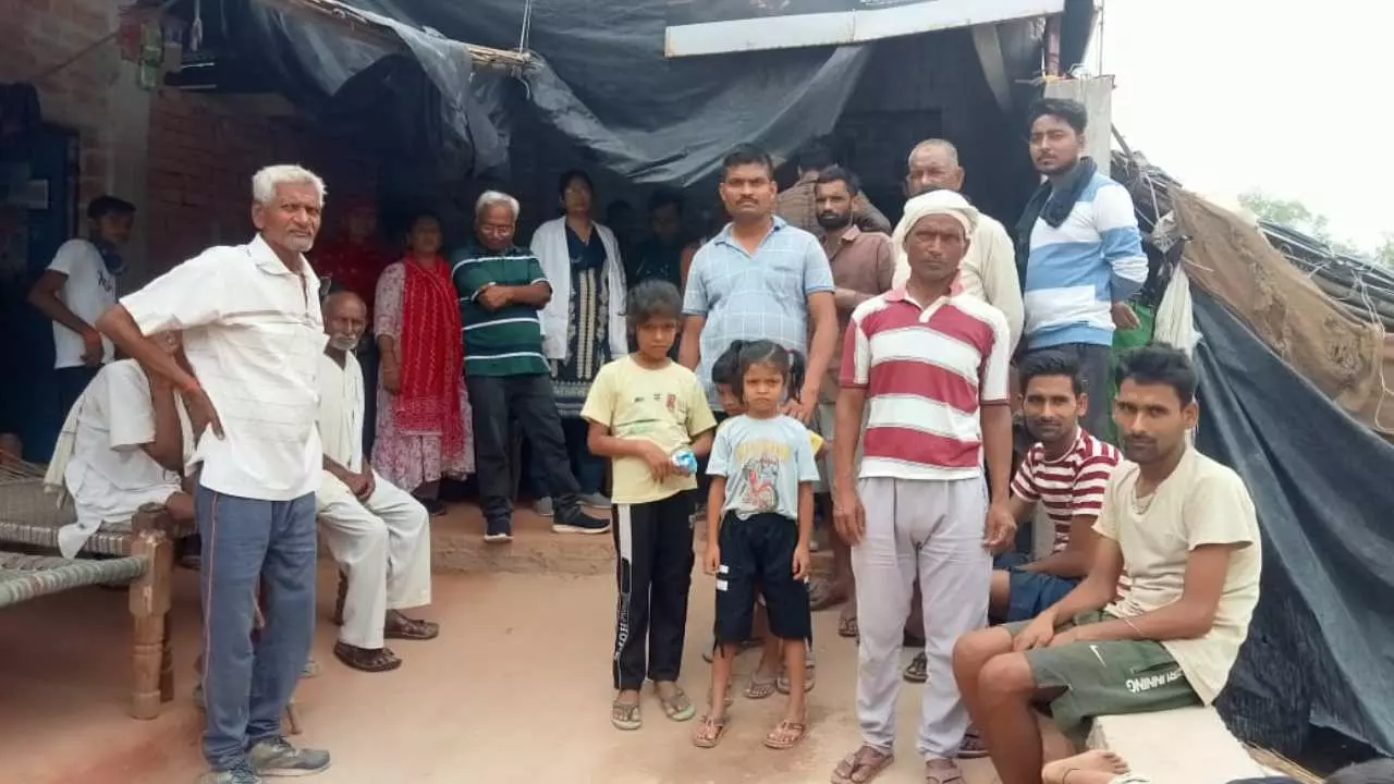 Kanpur News: लीकेज पाइपलाइन के दूषित पानी पीने से दर्जनों लोग बीमार