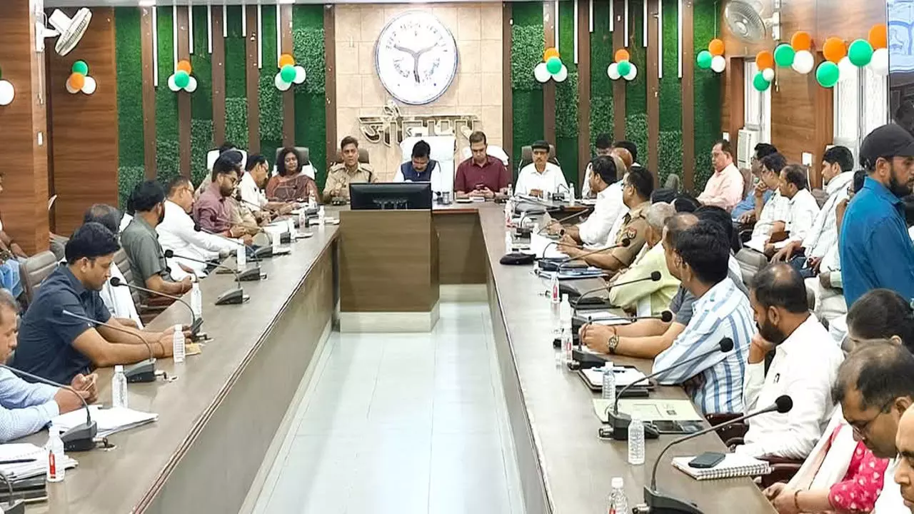 DM Dr. Dinesh Chandra