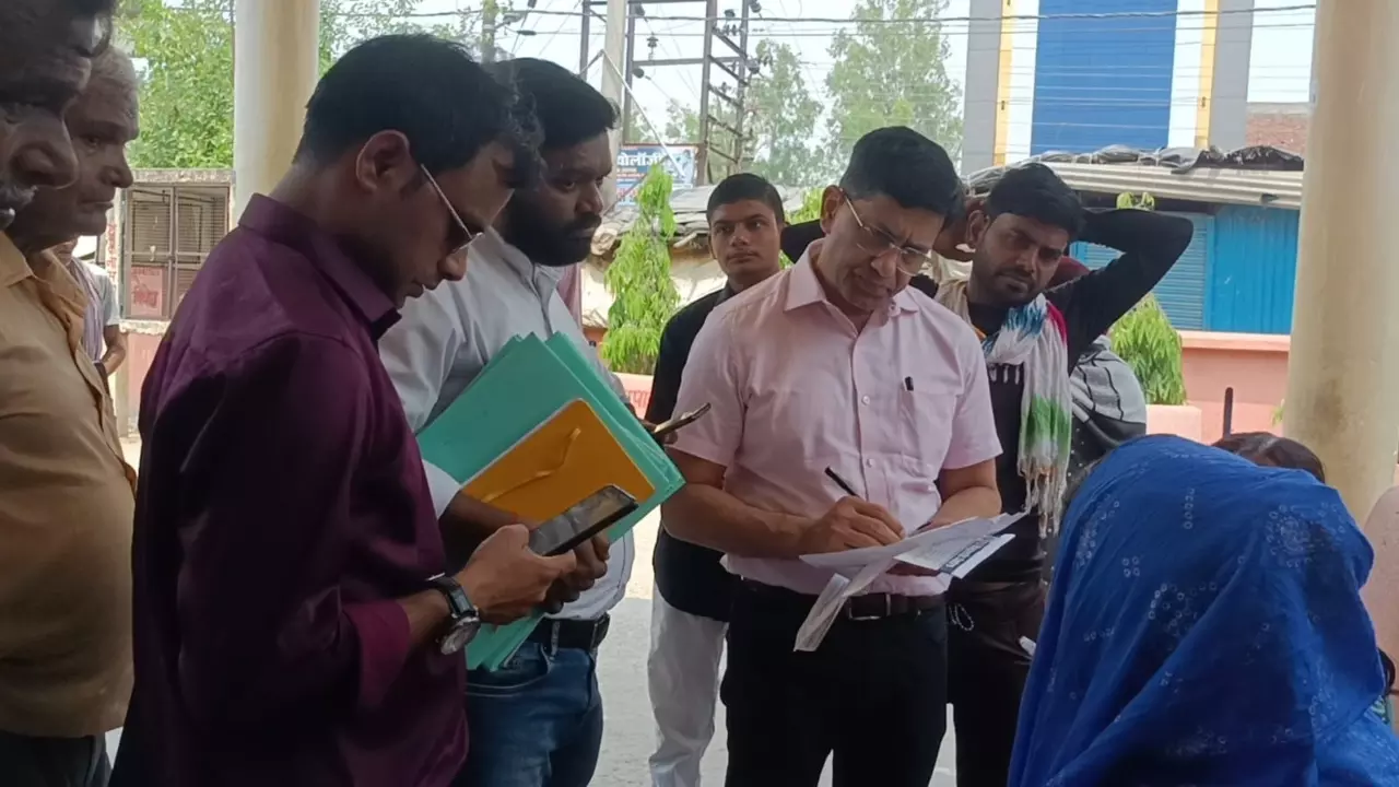 Raebareli News: बछरावां CHC अधीक्षक का तबादला, 5 डॉक्टर बर्खास्त, डिप्टी CM ने शिकायतों पर की कड़ी कार्रवाई