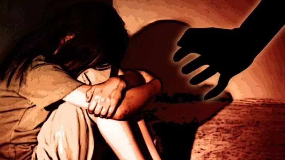 नाबालिग से दुष्कर्म पर 20 साल की जेल, 10 रुपए जुर्माना