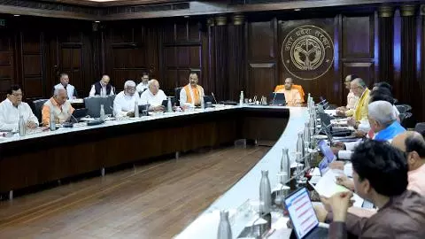 यूपी कैबिनेट की बैठक में 10 प्रस्तावों को मिली मंजूरी, अग्निवीरों को पुलिस भर्ती में क्षैतिज आरक्षण दिए जाने का फैसला