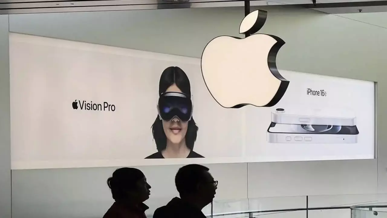 Apple New Store In India