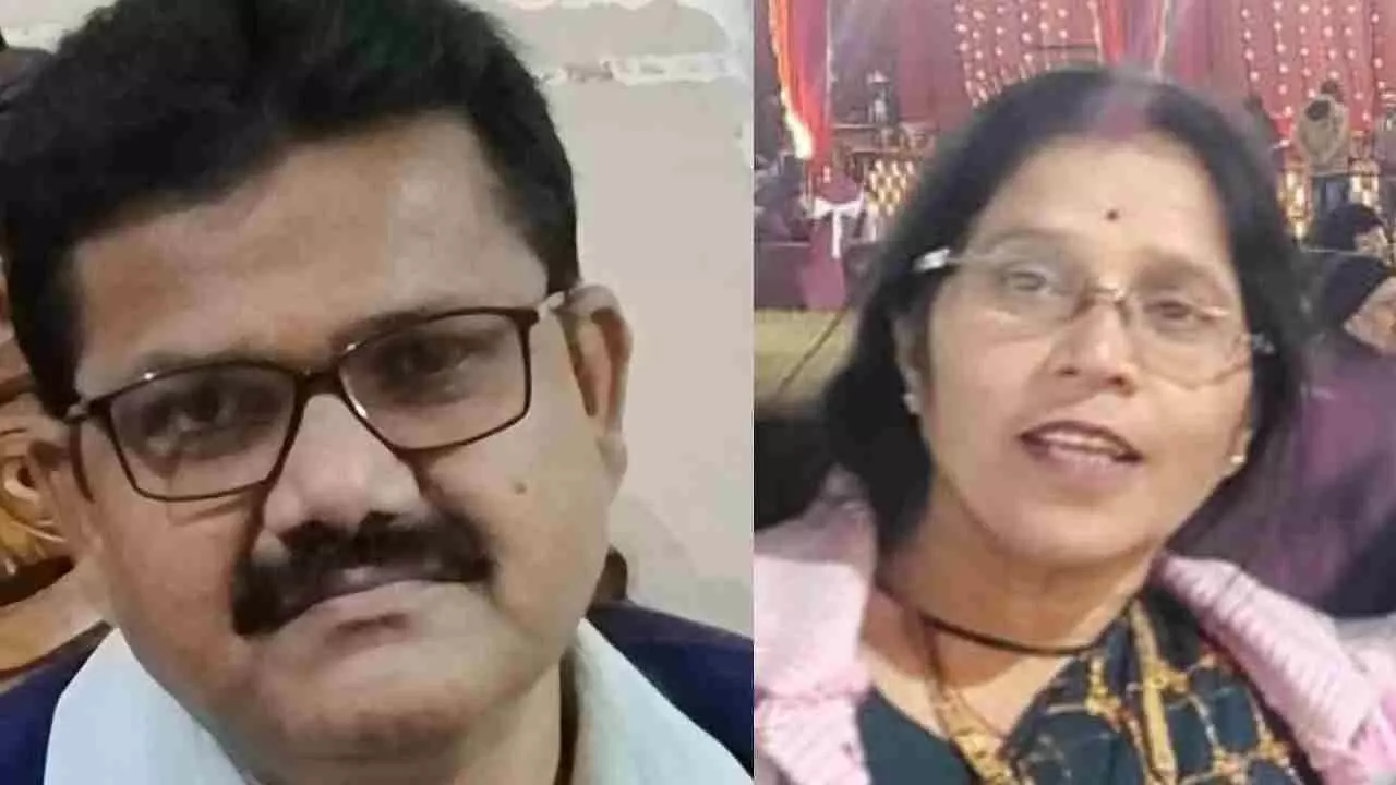Mahoba News:  तेज रफ्तार कार पेड़ से टकराई, पति-पत्नी की दर्दनाक मौत, बहन और जीजा की हालत नाजुक