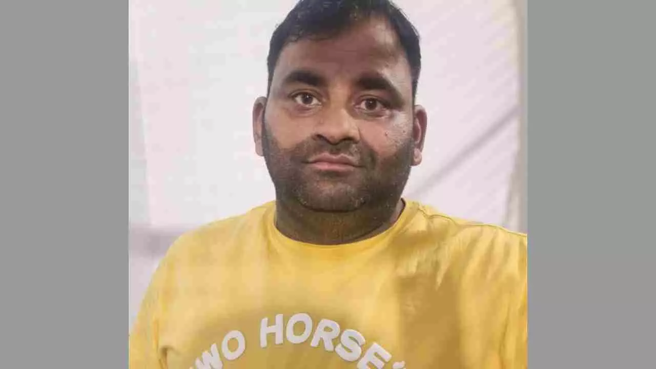Meerut News: मेरठ में कार लोन फ्रॉड गिरोह का भंडाफोड़, फर्जी दस्तावेज़ों से खरीदते थे गाड़ियां, मास्टरमाइंड दबोचा