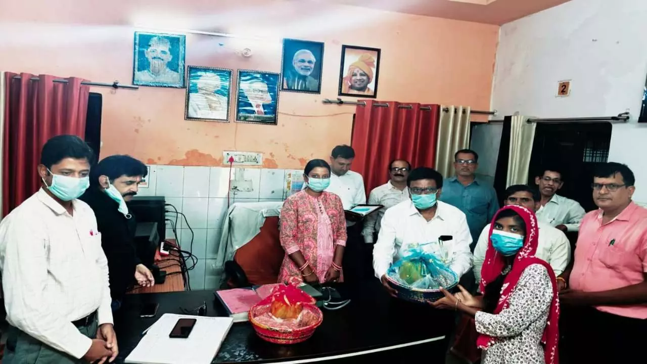 Gorakhpur News: नवनिर्मित वनटांगिया आयुष्मान आरोग्य मंदिर और मॉडल सीआई वीएचएसएनडी सत्र का हुआ शुभारंभ