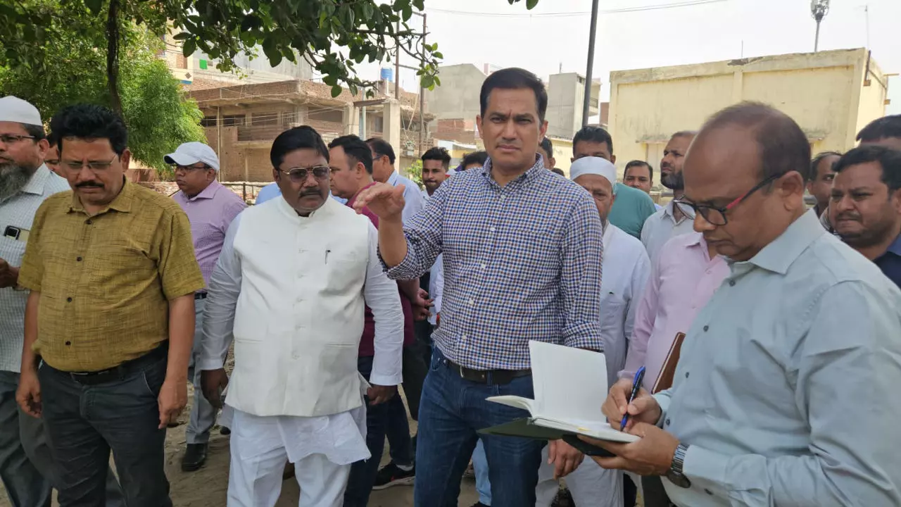 Aligarh News: बकरीद पर नगर निगम की विशेष व्यवस्थाएं: खुले में पशु छोड़ना प्रतिबंधित, सफाई और जल आपूर्ति के विशेष इंतजाम