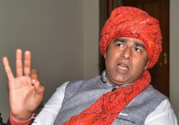 फायरब्रांड बीजेपी नेता संगीत सोम का बड़ा बयान कहा - कुर्बानी भारत में बंद होनी चाहिए