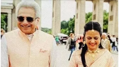 Love story of Mahua Moitra and Pinaki Mishra