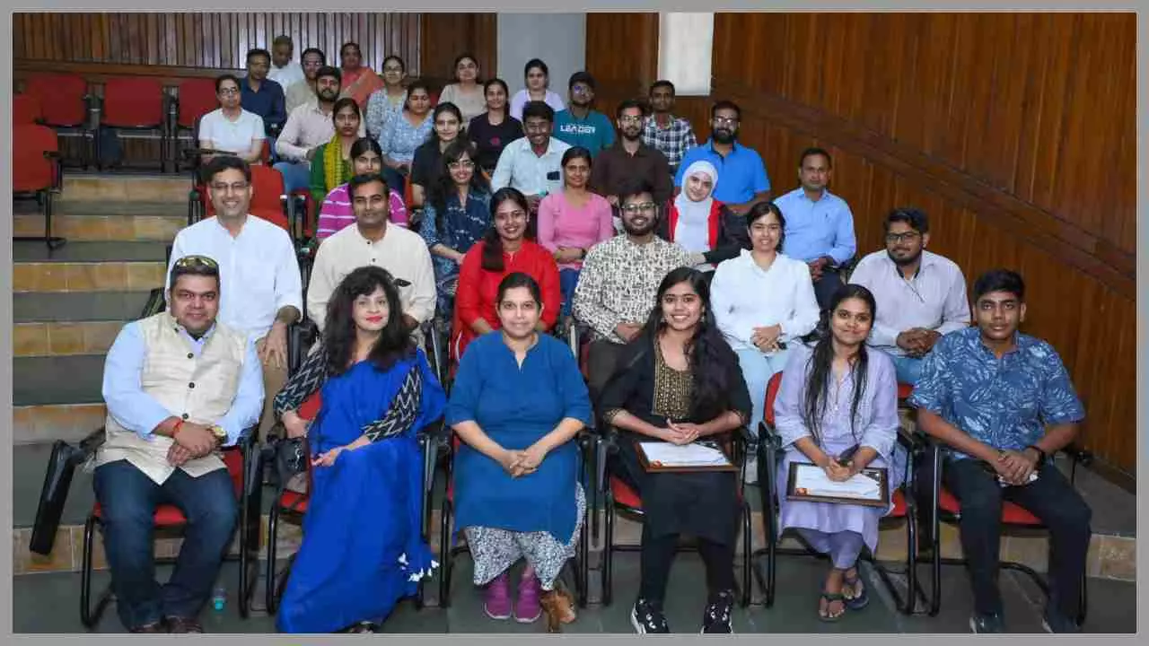 Kanpur News: आईआईटी कानपुर में महिला वैज्ञानिकों को मिला सरोज चंद्रशेखर मेमोरियल अवार्ड